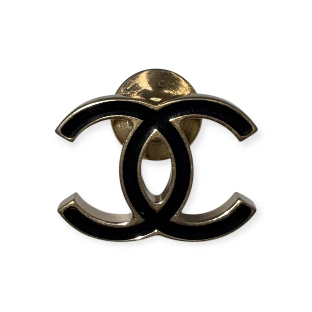 Chanel CC Logo Brooch – Gold Tone & Black Enamel with Box + COA - Picture 3 of 11